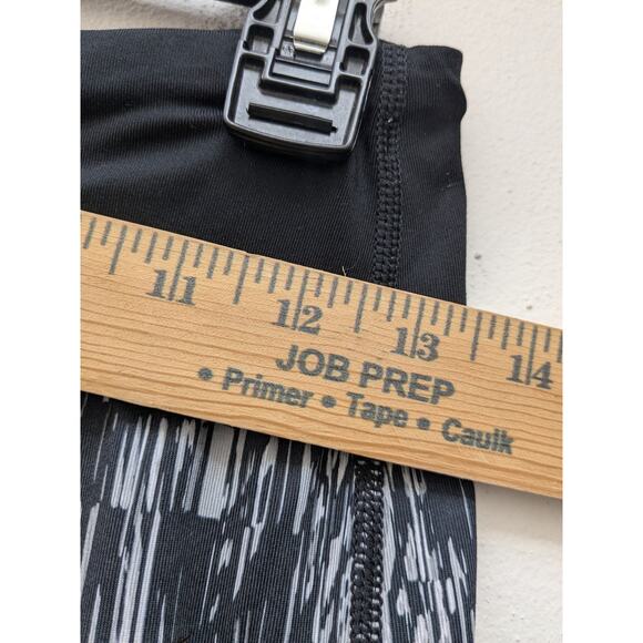 Nike Dri-Fit Womens Leggings Capri Running Patterned Stripes Black Gray Small - Picture 6 of 14